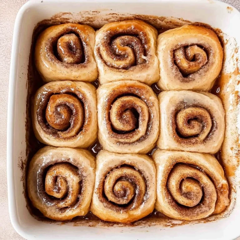 Banana Bread Cinnamon Rolls: Sweetly Indulgent Delight